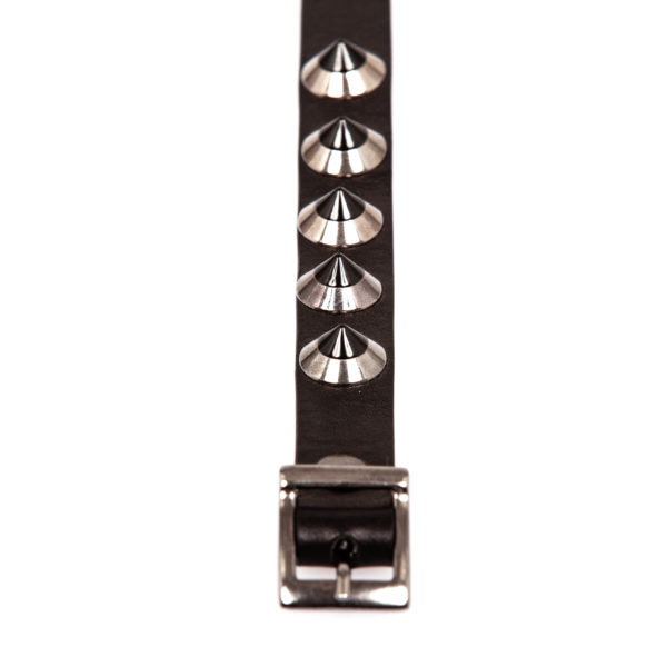 Schwarzes Lederarmband mit Gunmetal-Nieten